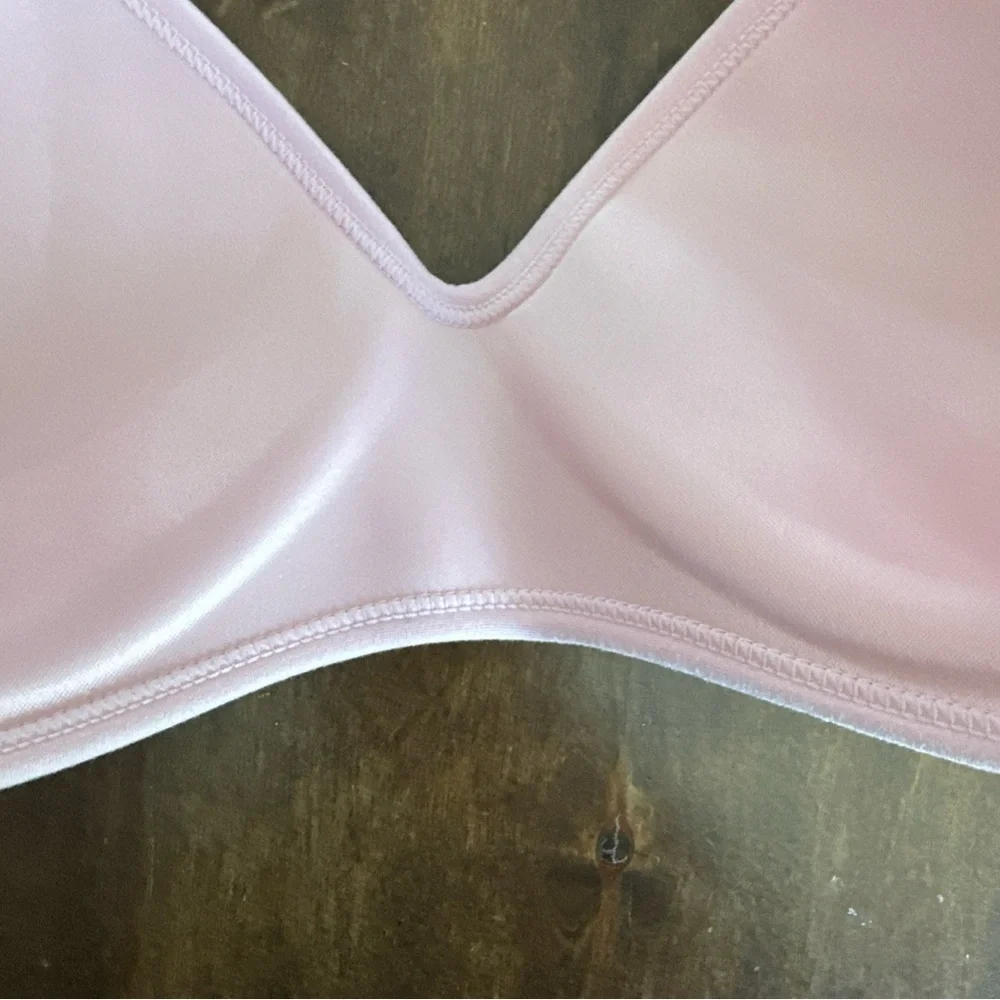 Rene Rofe Bra 36DD Pink Wireless Comfy Sexy Lingerie Smoothing Everyday Soft 💕 - Picture 5 of 5